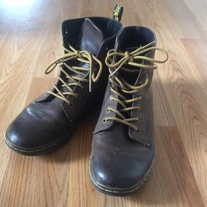Dr. Marten’s Leyton Boot Shoe